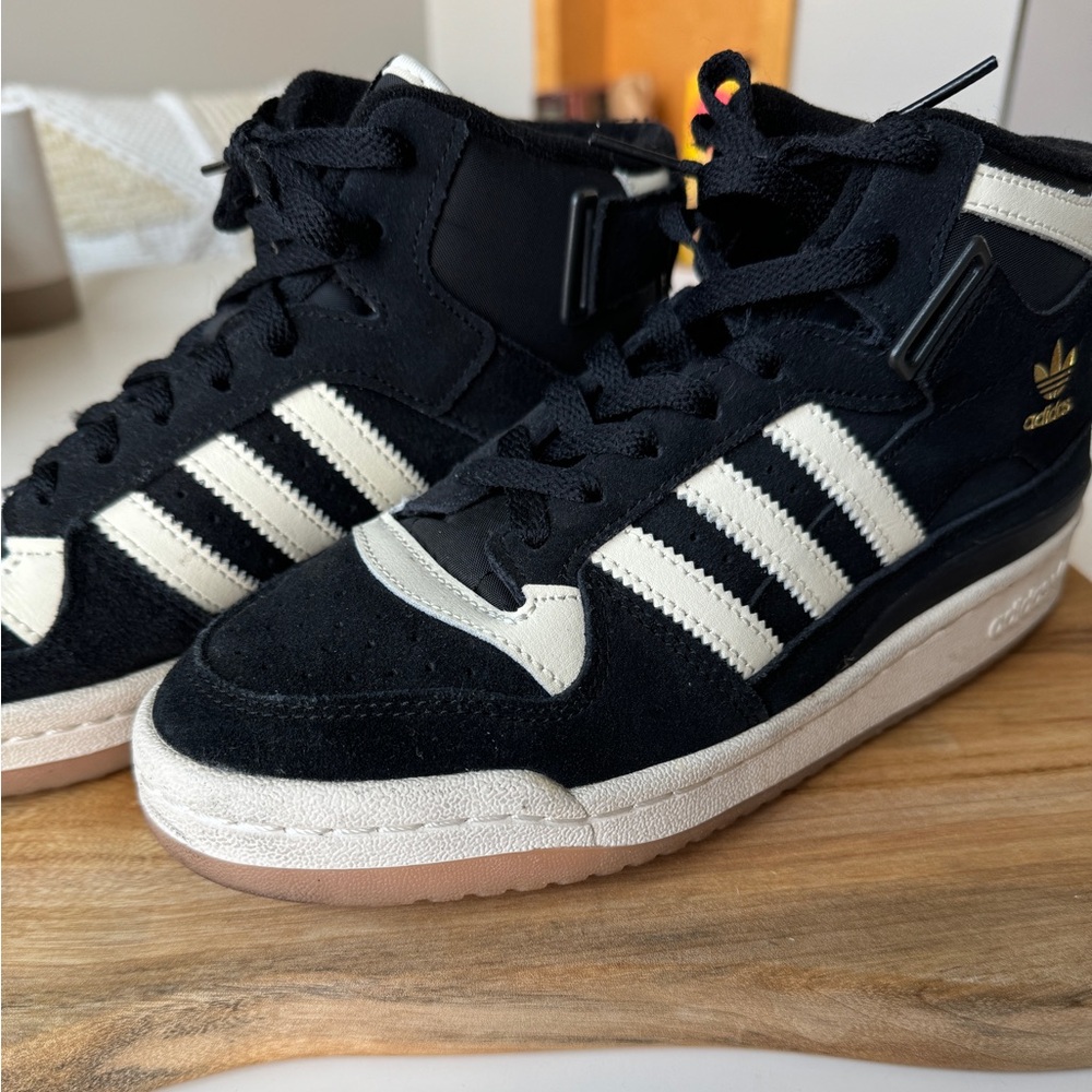 Adidas Forum “Black and Cream Gum”